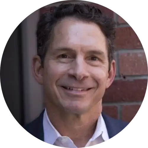 Headshot of Peter Guyer.